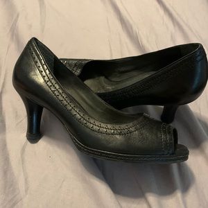 Nurture black leather peep toe pump